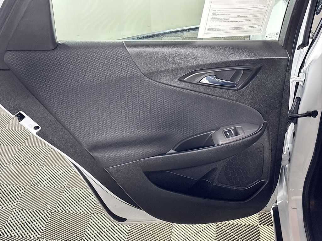 2023 Chevrolet Malibu 1LT photo 17