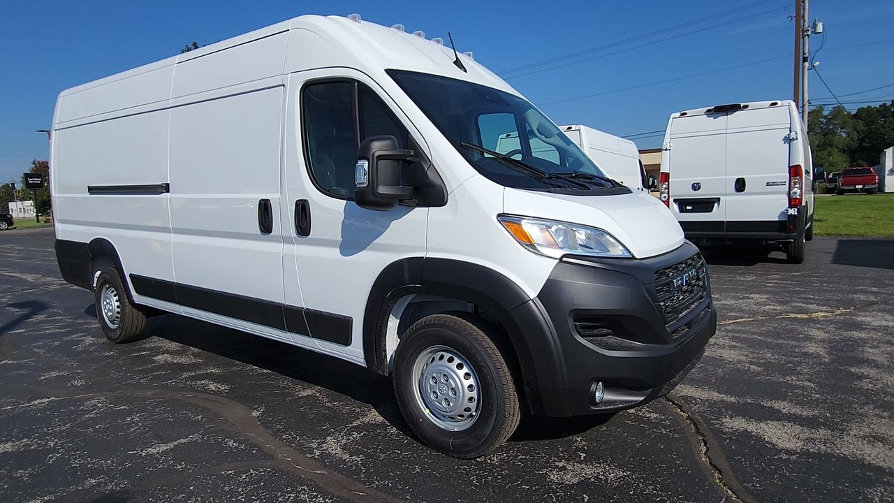 2026 Ram 3500 Tradesman photo 2