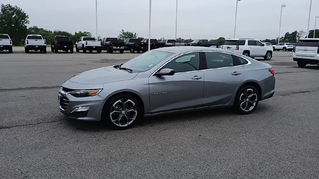 2024 Chevrolet Malibu 1LT photo 4