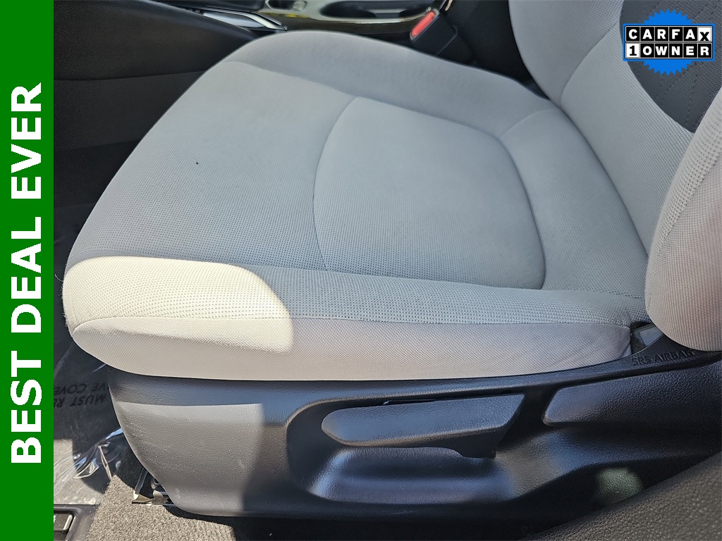 2022 Toyota Corolla LE photo 34