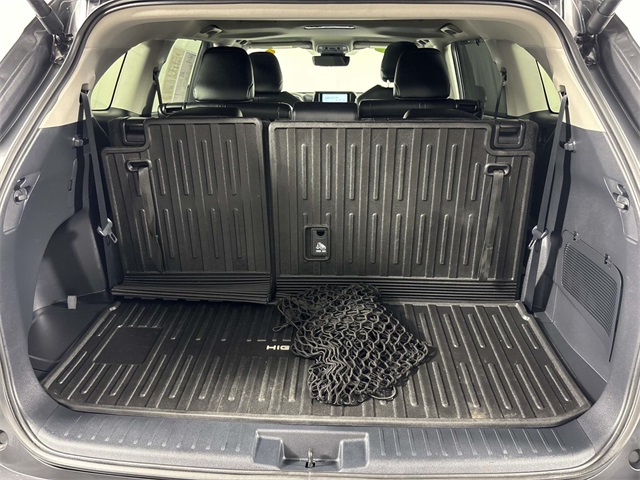 2024 Toyota Highlander XLE photo 8