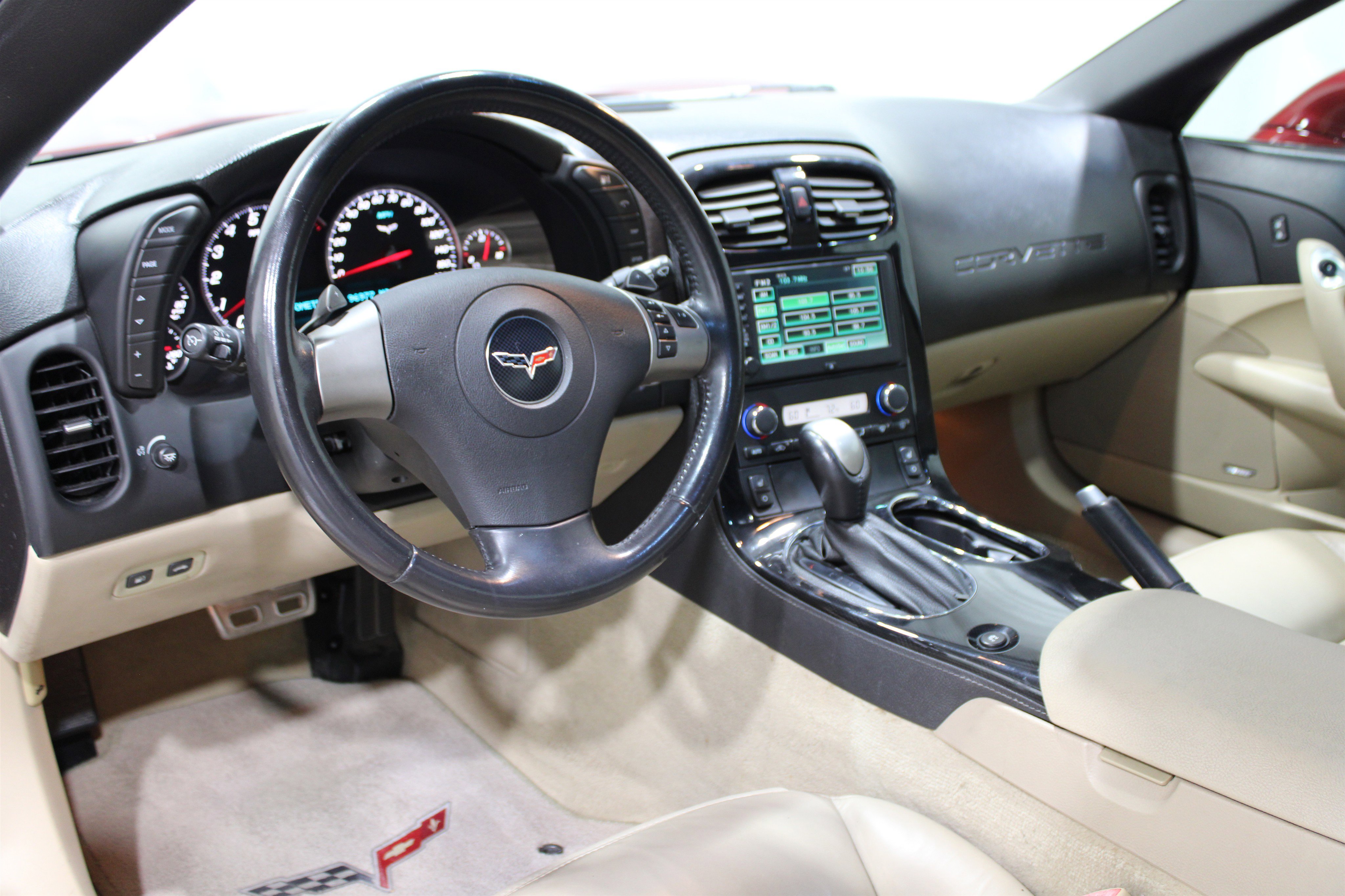 2008 Chevrolet Corvette photo 2