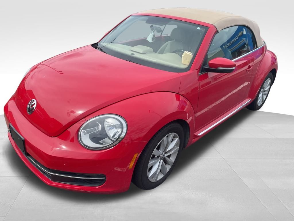 2013 Volkswagen Beetle TDI photo 2