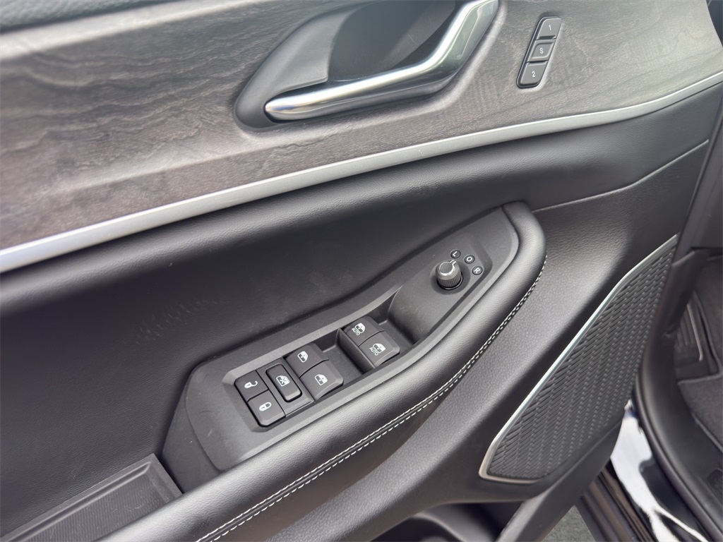 2025 Jeep Grand Cherokee Limited photo 32