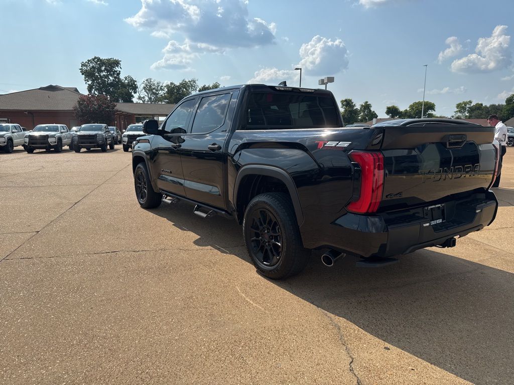 2023 Toyota Tundra SR5 photo 2