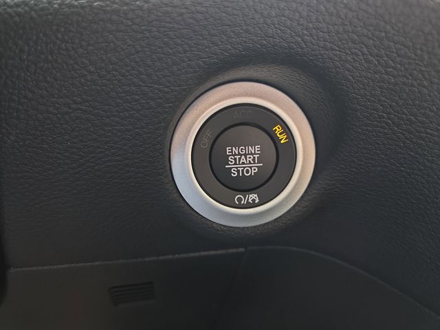 2026 Chrysler Pacifica photo 23