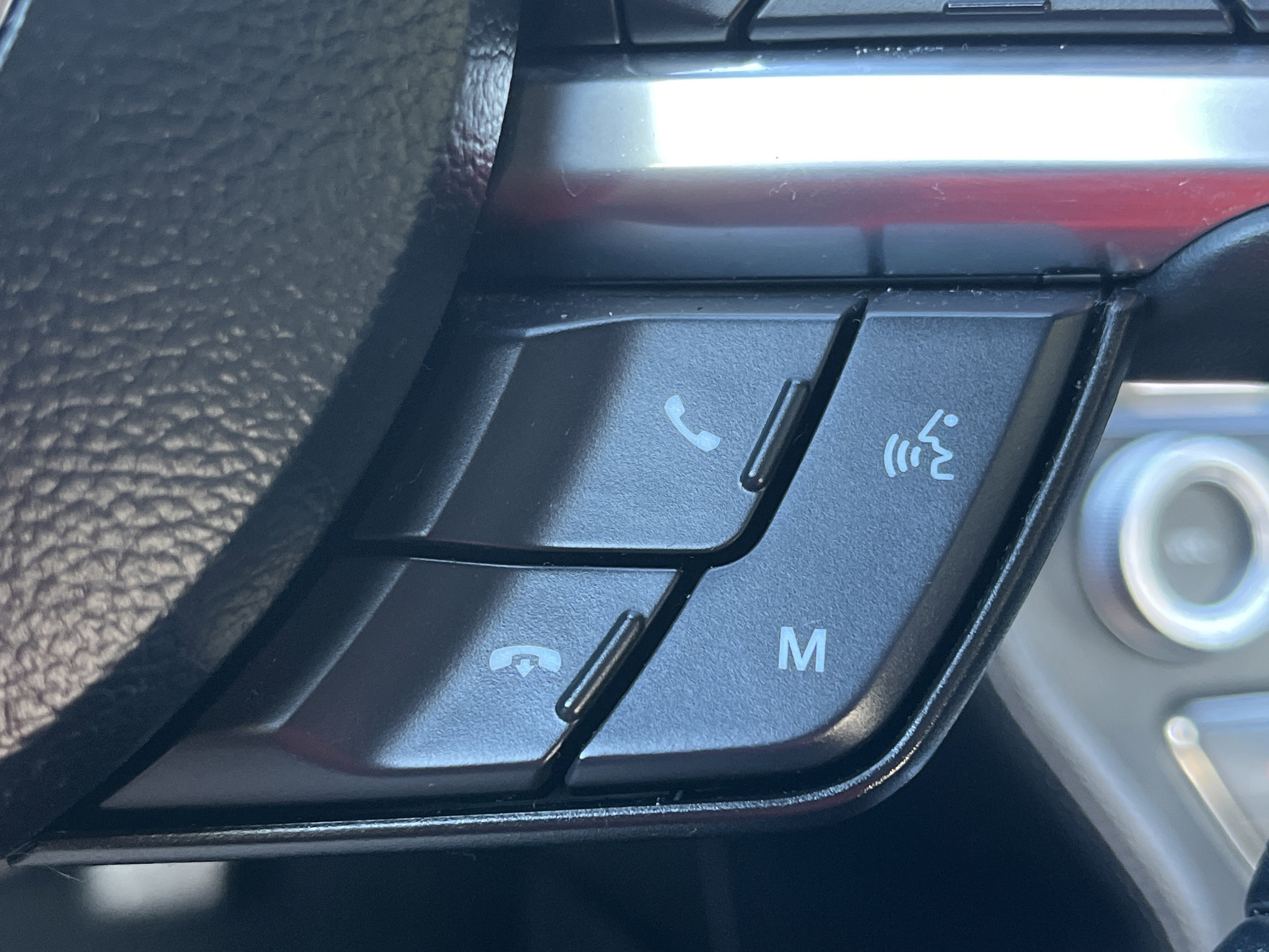 2023 Ford Mustang EcoBoost Premium photo 3