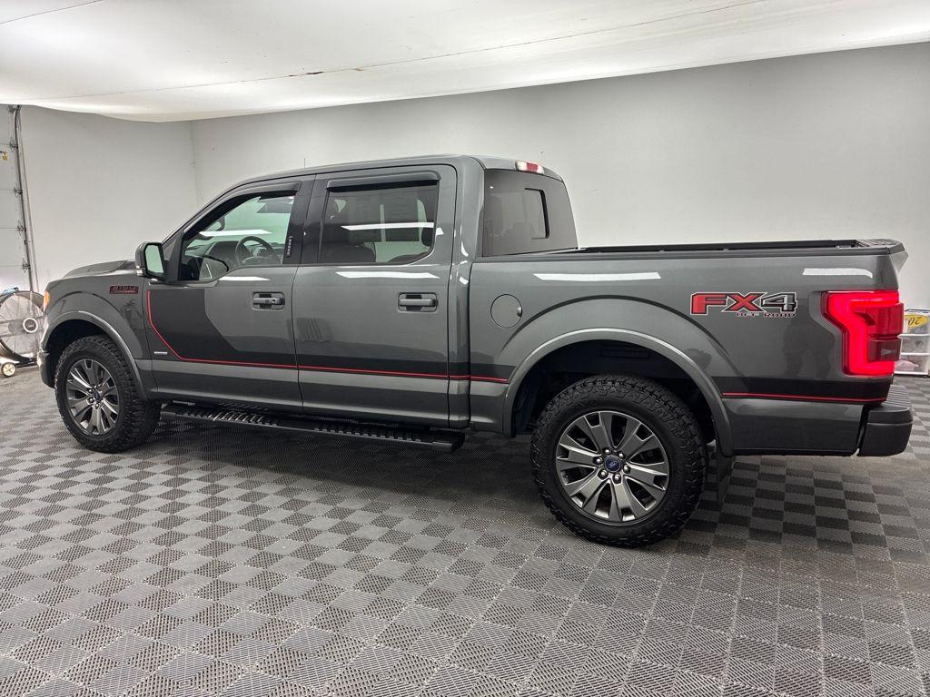 2016 Ford F-150 Lariat photo 2