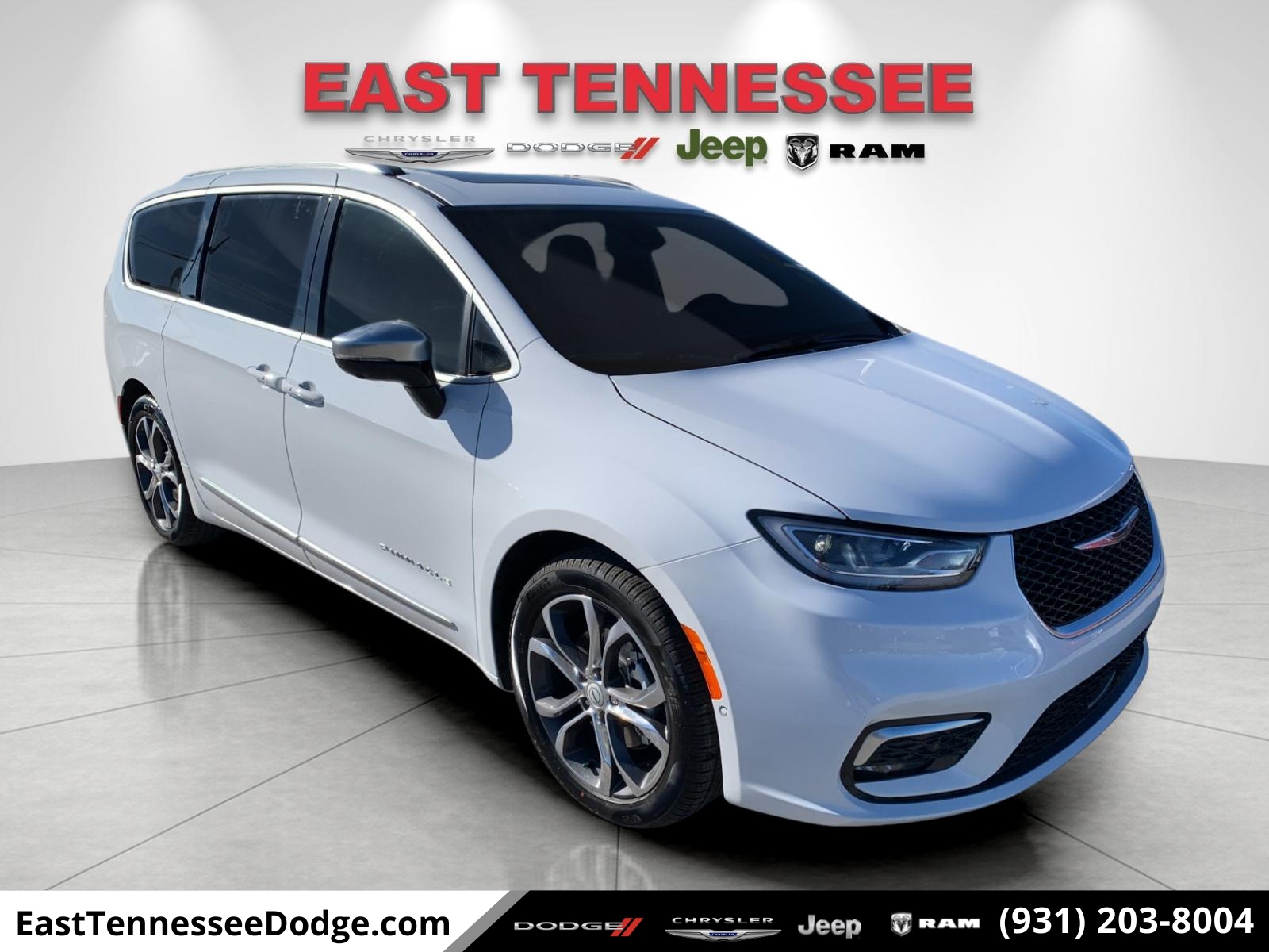 2026 Chrysler Pacifica Pinnacle's photo