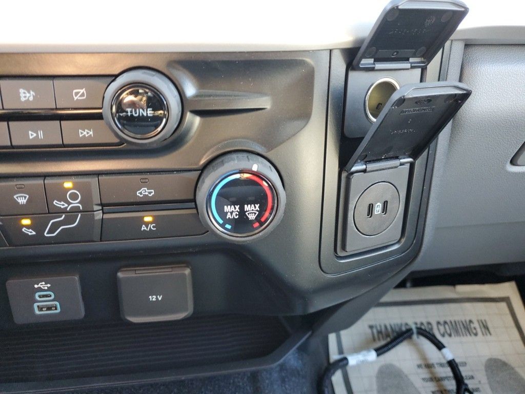 2024 Ford F-350 XL photo 9