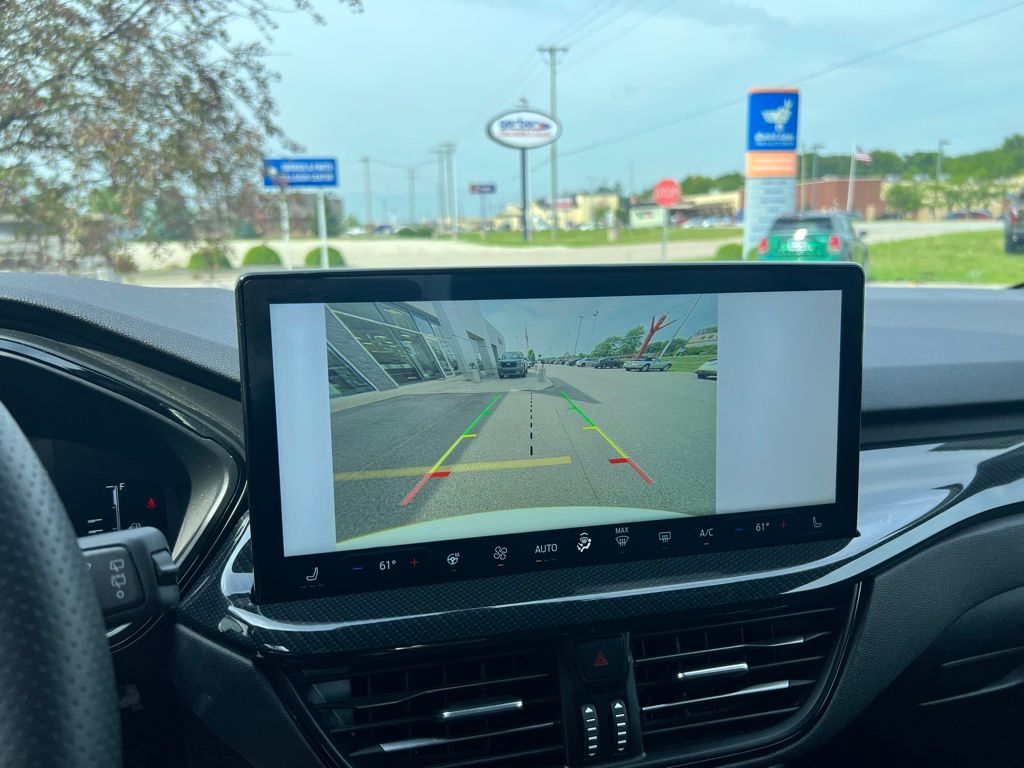 2024 Ford Escape Hybrid ST-Line Select photo 6