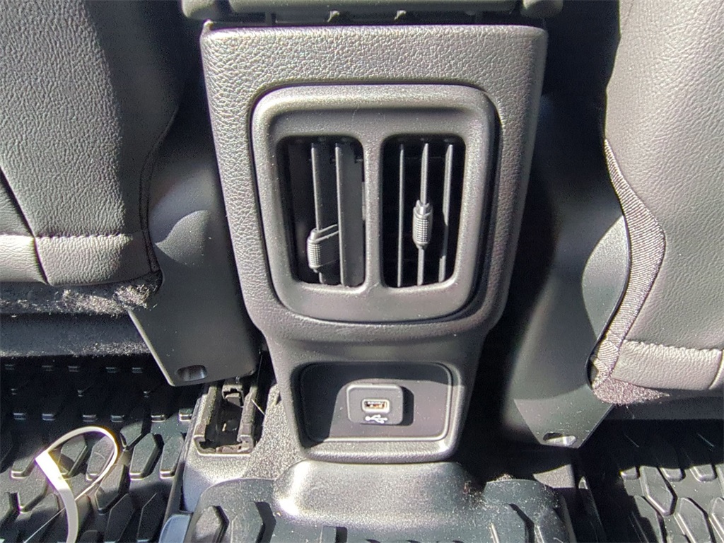 2021 Jeep Compass Latitude photo 16