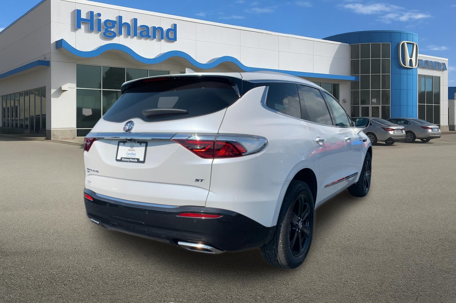 2023 Buick Enclave Essence photo 3