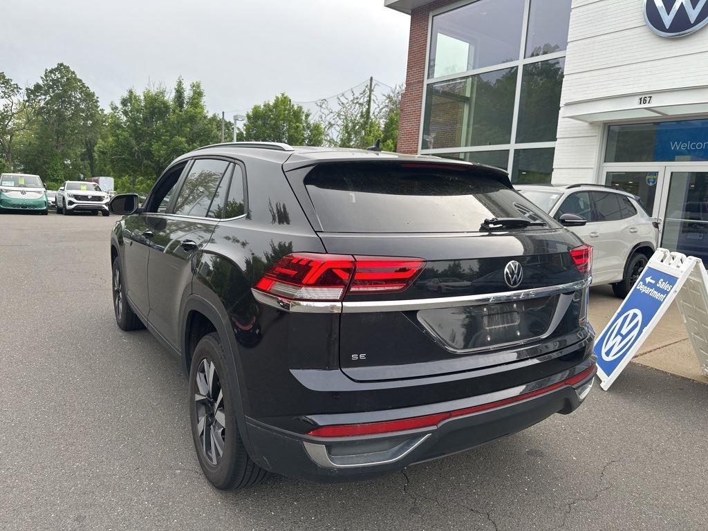 Used 2022 Volkswagen Atlas Cross Sport SE with VIN 1V2LC2CA3NC221536 for sale in Vernon, CT