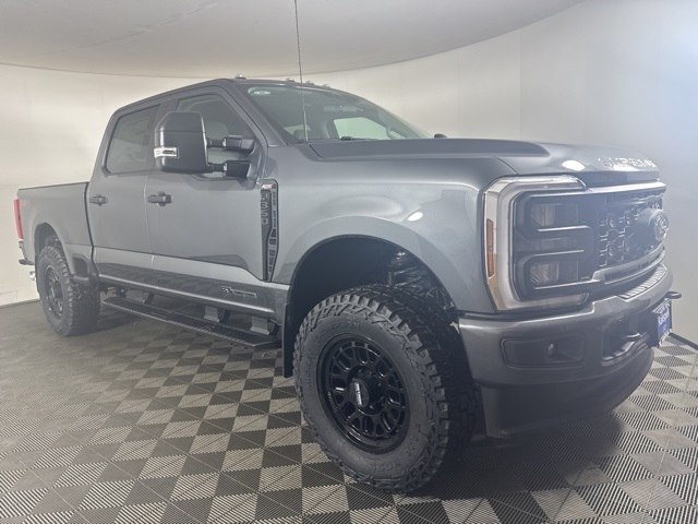 2026 Ford F-350 Super Duty XL's photo