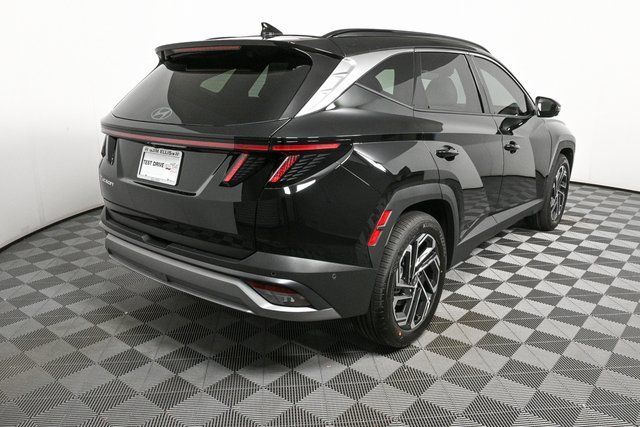 2025 Hyundai Tucson Limited photo 2