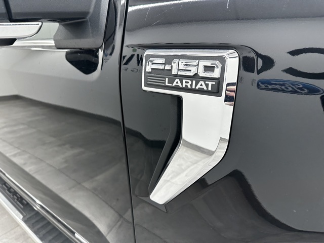 2025 Ford F-150 Lariat photo 9
