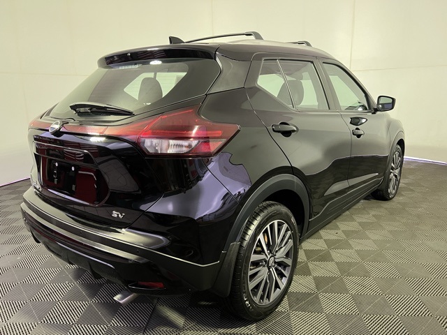 2022 Nissan Kicks SV photo 3