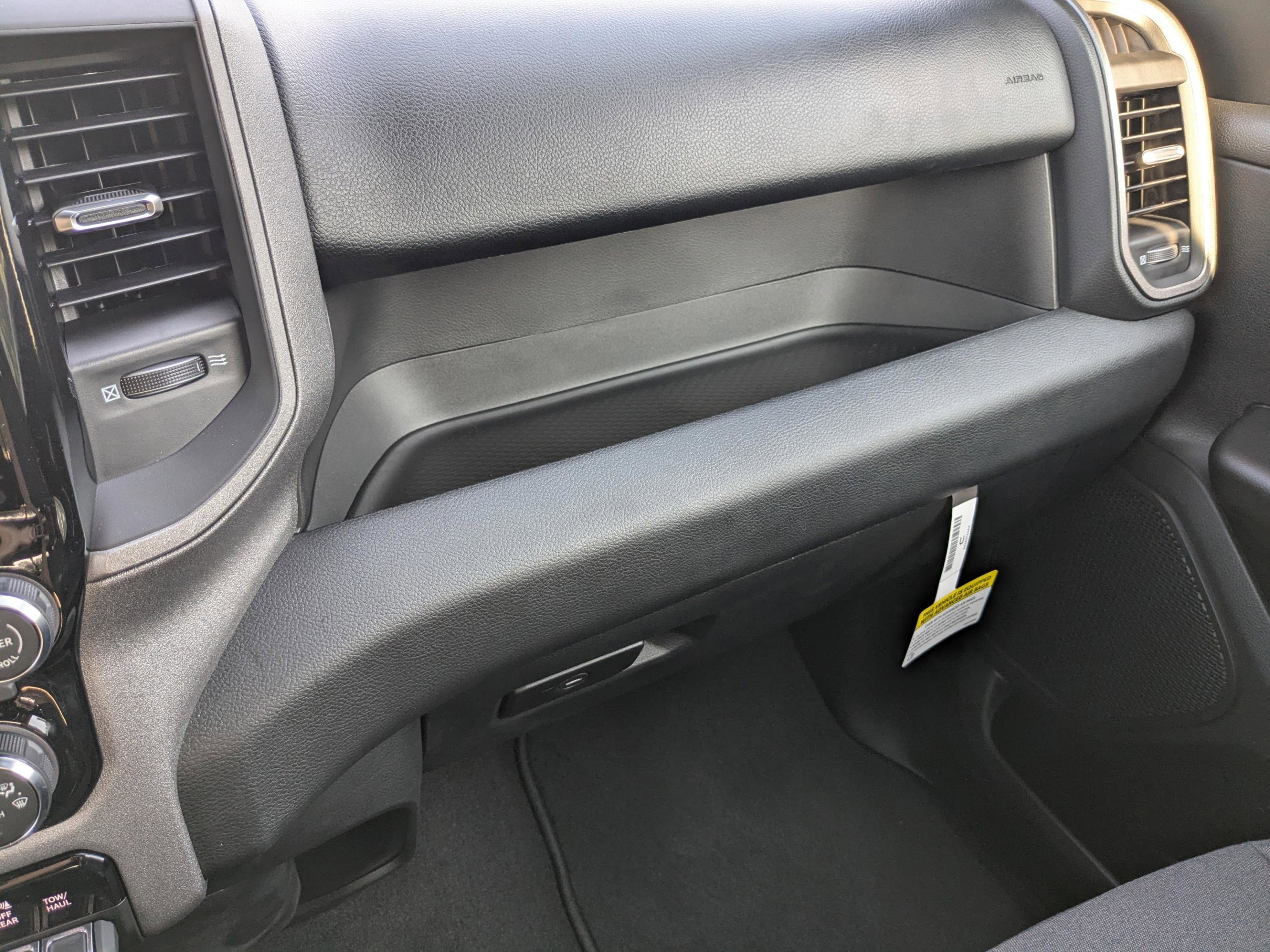 2025 Ram 1500 Tradesman photo 35