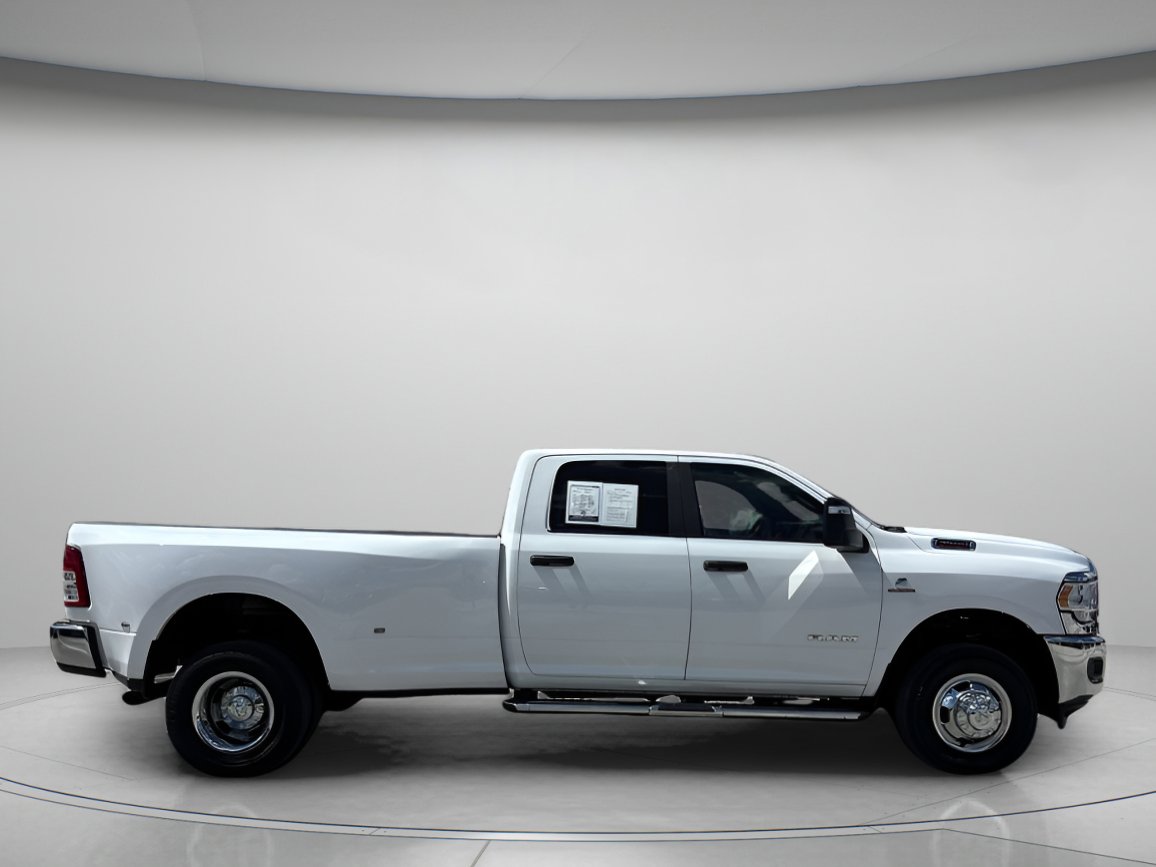 2024 Ram 3500 Big Horn photo 2