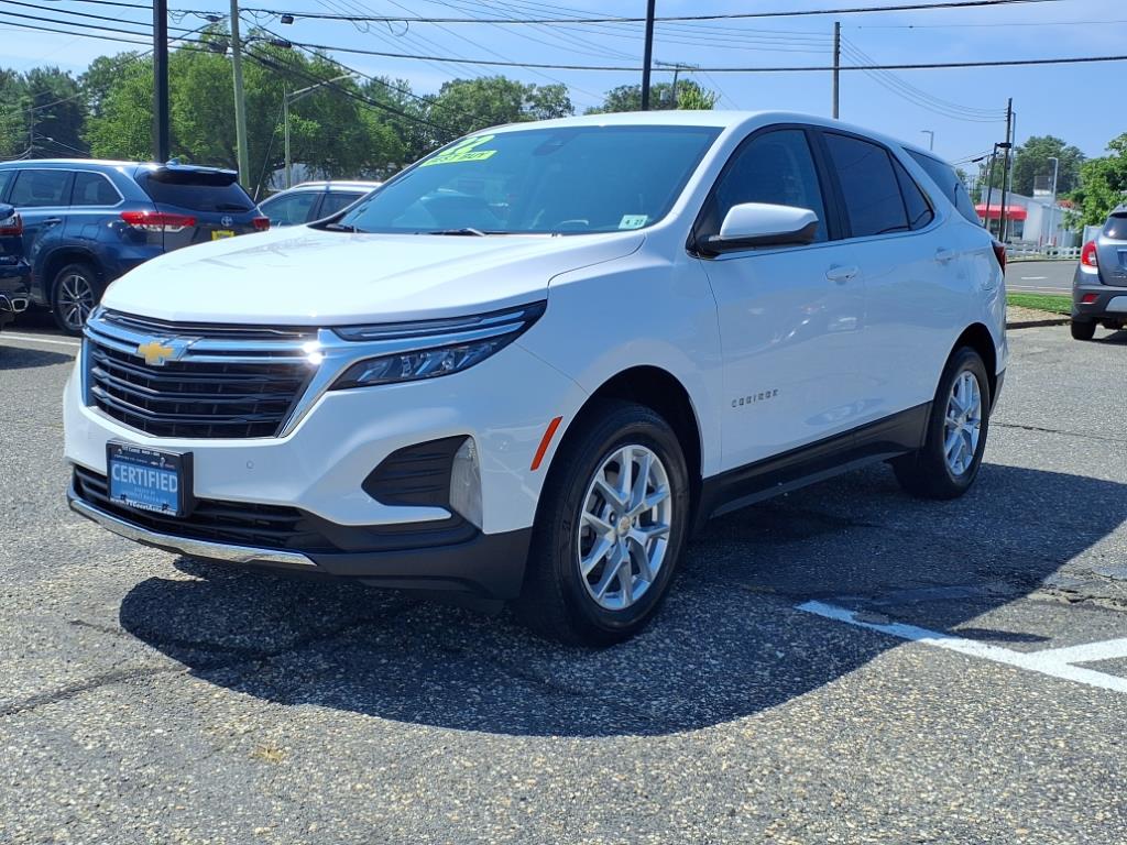 2022 Chevrolet Equinox LT photo 2