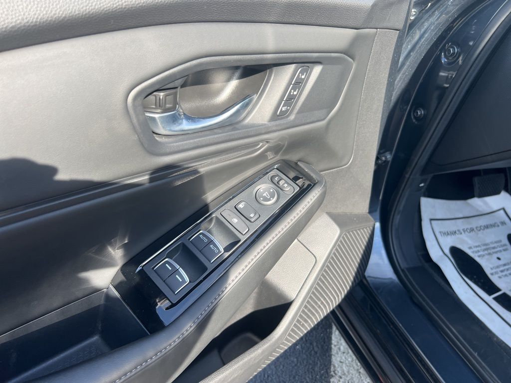 2023 Honda Accord Touring photo 25