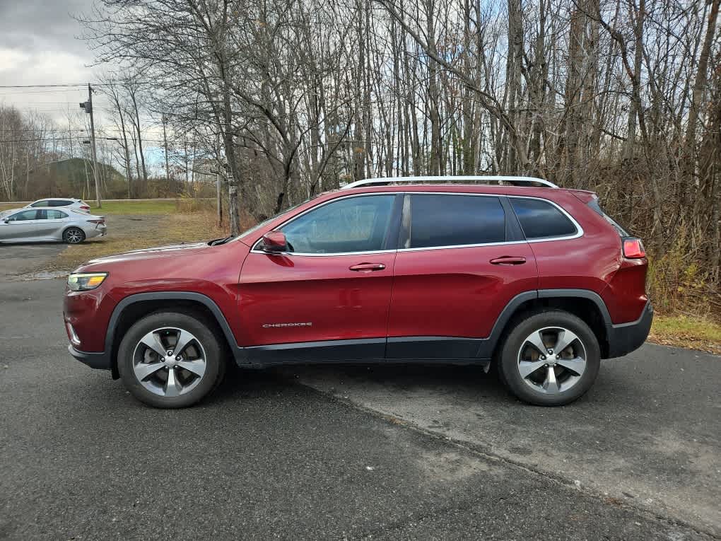 Used 2019 Jeep Cherokee Limited with VIN 1C4PJMDN2KD117762 for sale in Oakland, ME