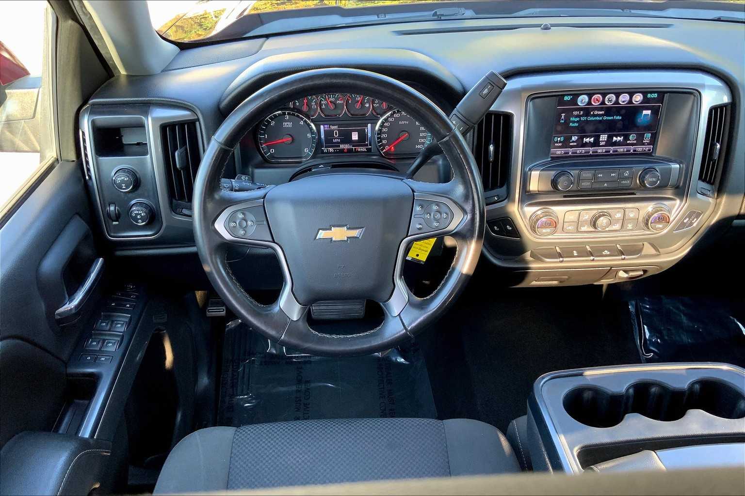 2017 Chevrolet Silverado 1500 LT photo 5