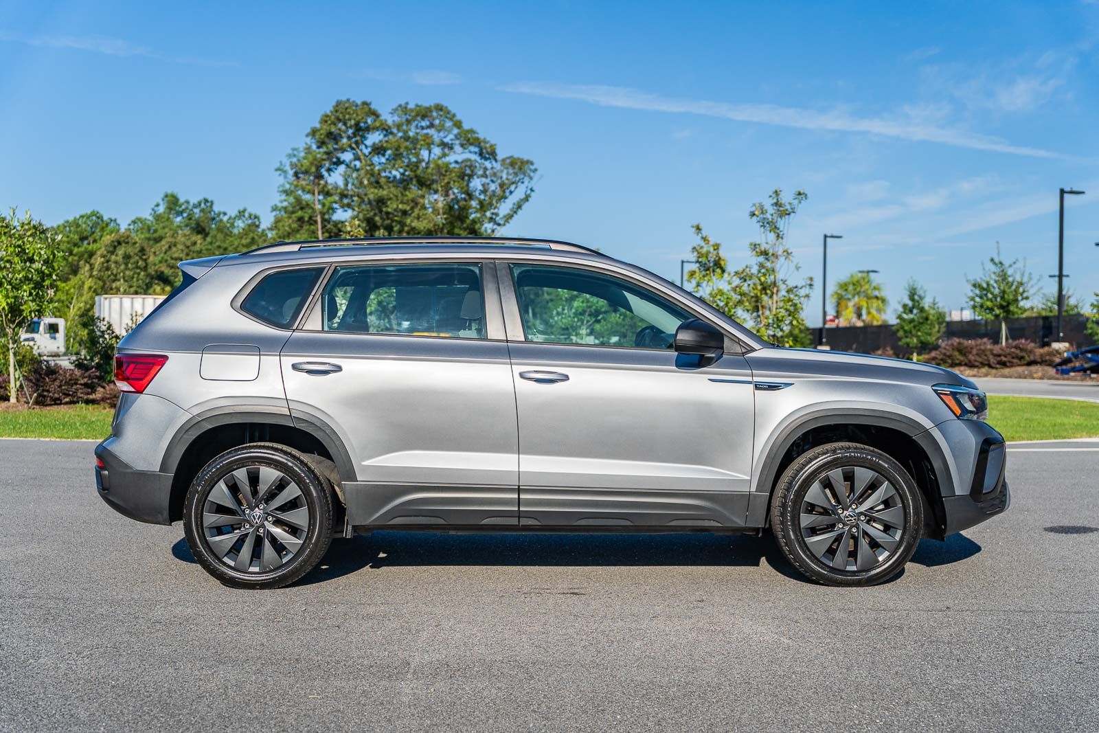 2024 Volkswagen Taos S photo 4