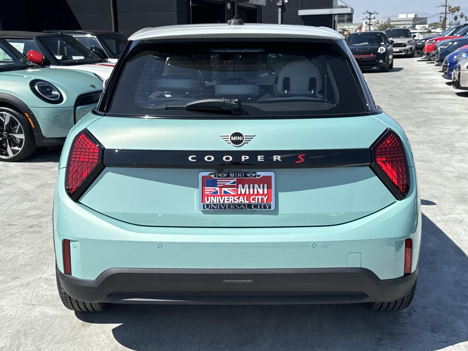 2026 Mini Cooper 4 Door Hardtop Signature photo 3