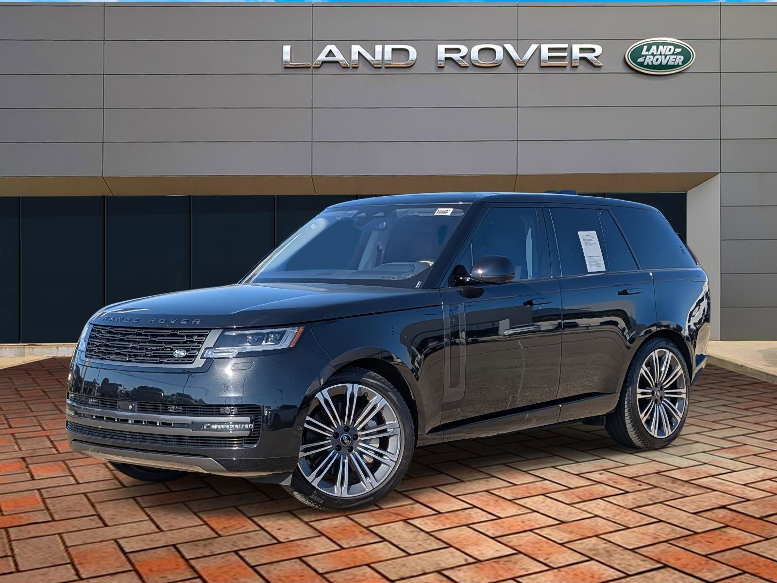 2023 Land Rover Range Rover SE's photo
