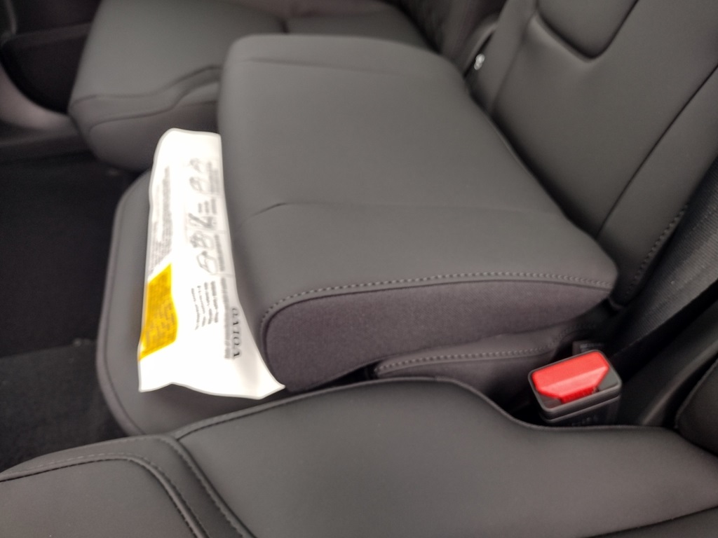 2026 VOLVO XC90 - Image 22