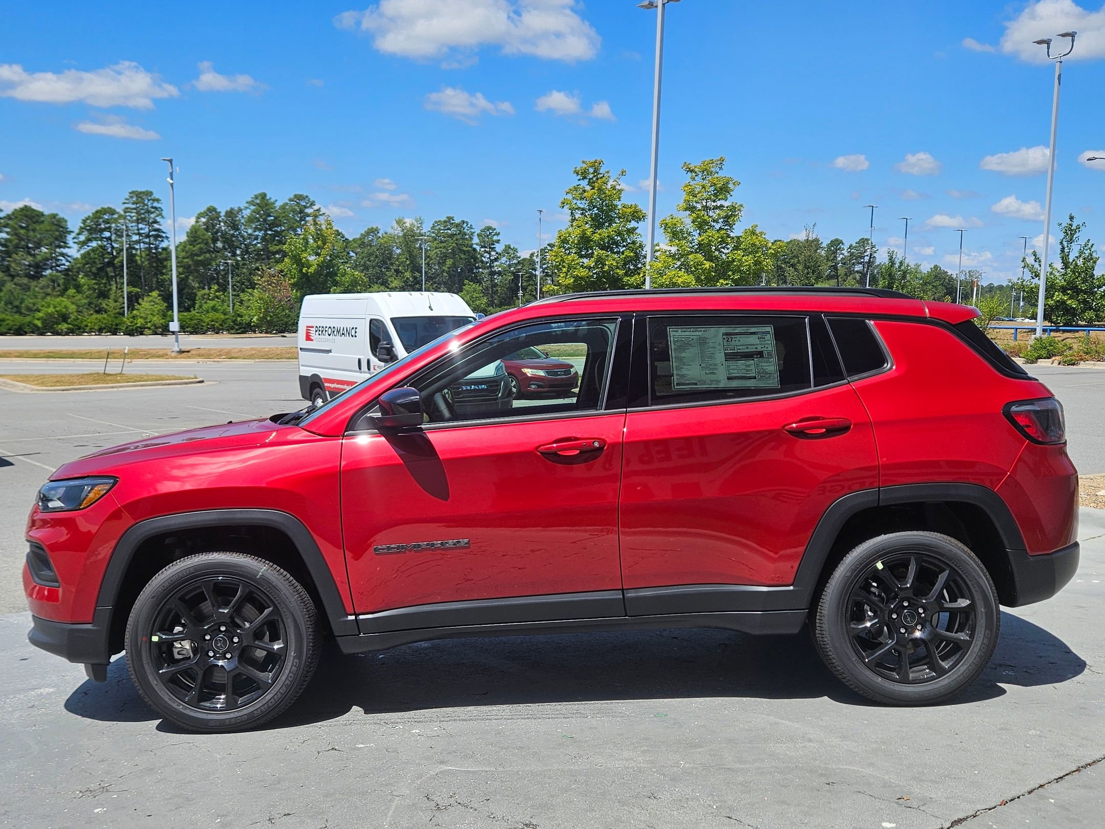 2025 Jeep Compass North Edition Latitude photo 4