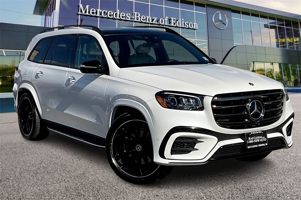 2025 Mercedes-Benz GLS Base's photo