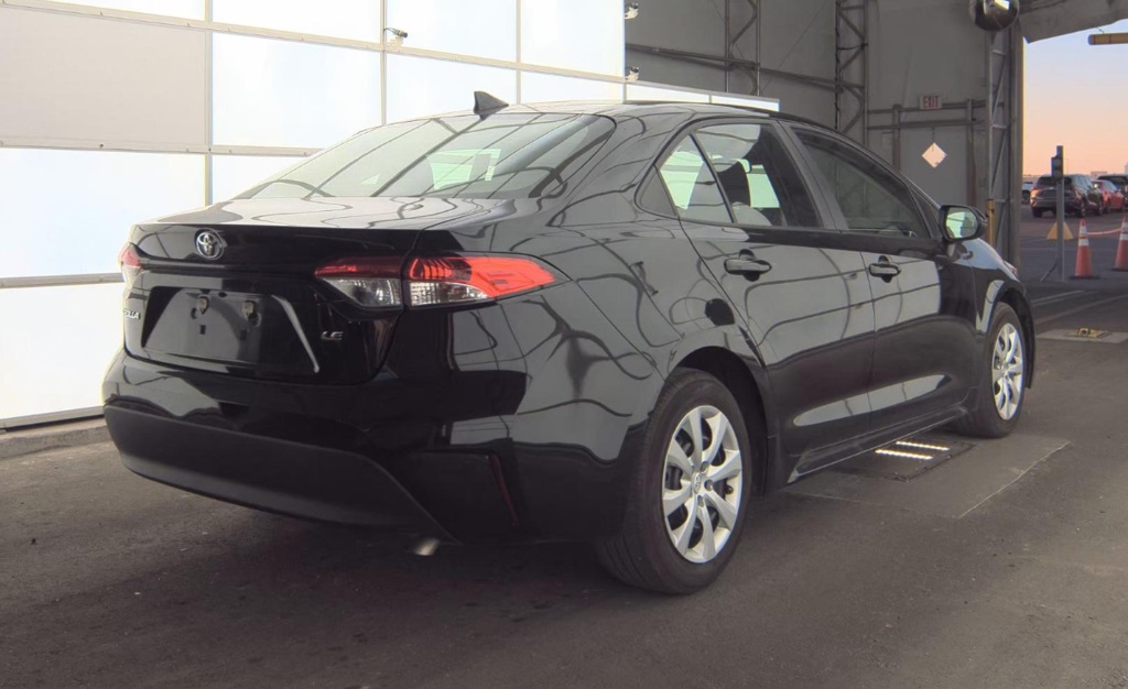 Used 2024 Toyota Corolla LE with VIN 5YFB4MDE4RP149931 for sale in Northfield, Minnesota