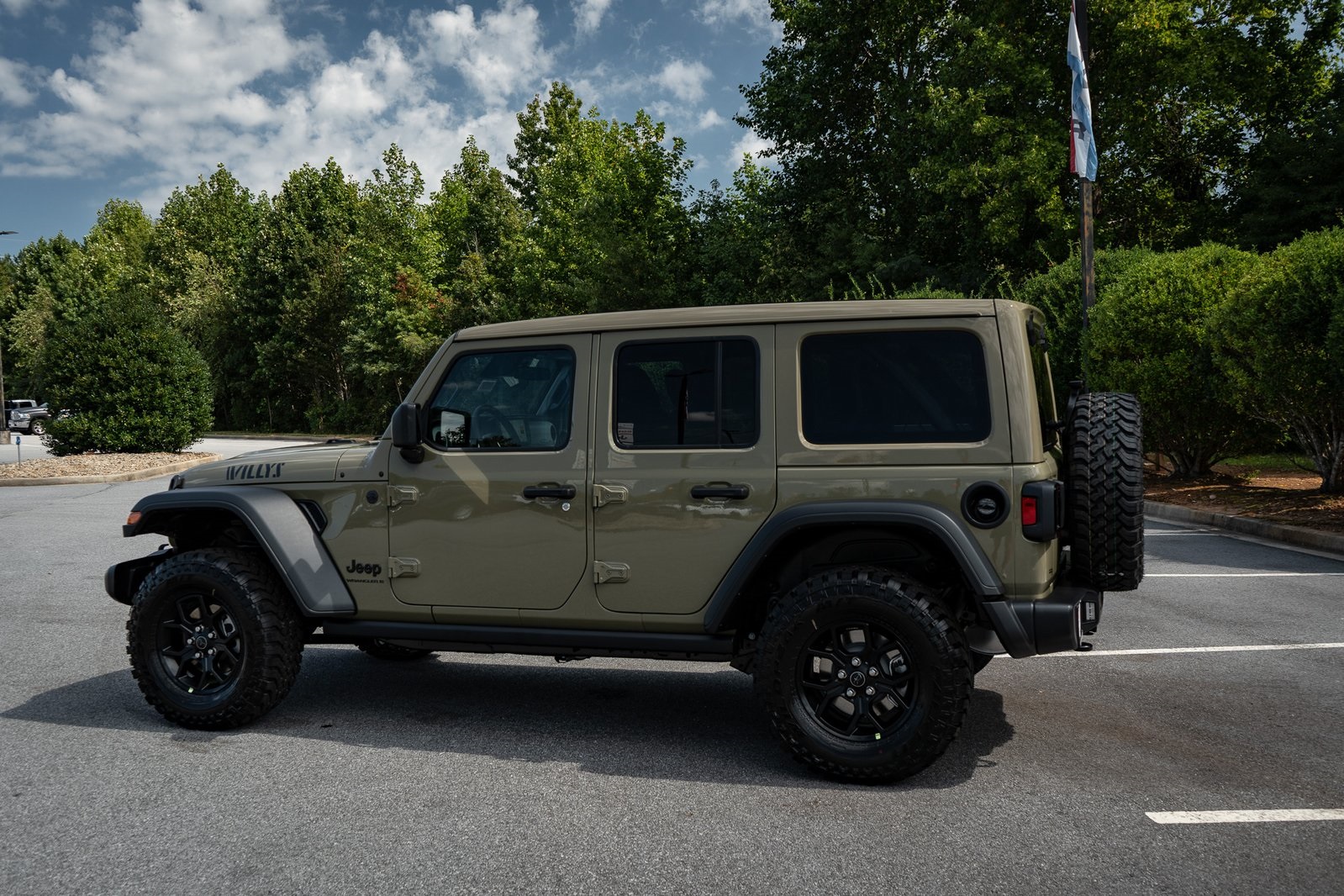 2025 Jeep Wrangler Willys photo 7