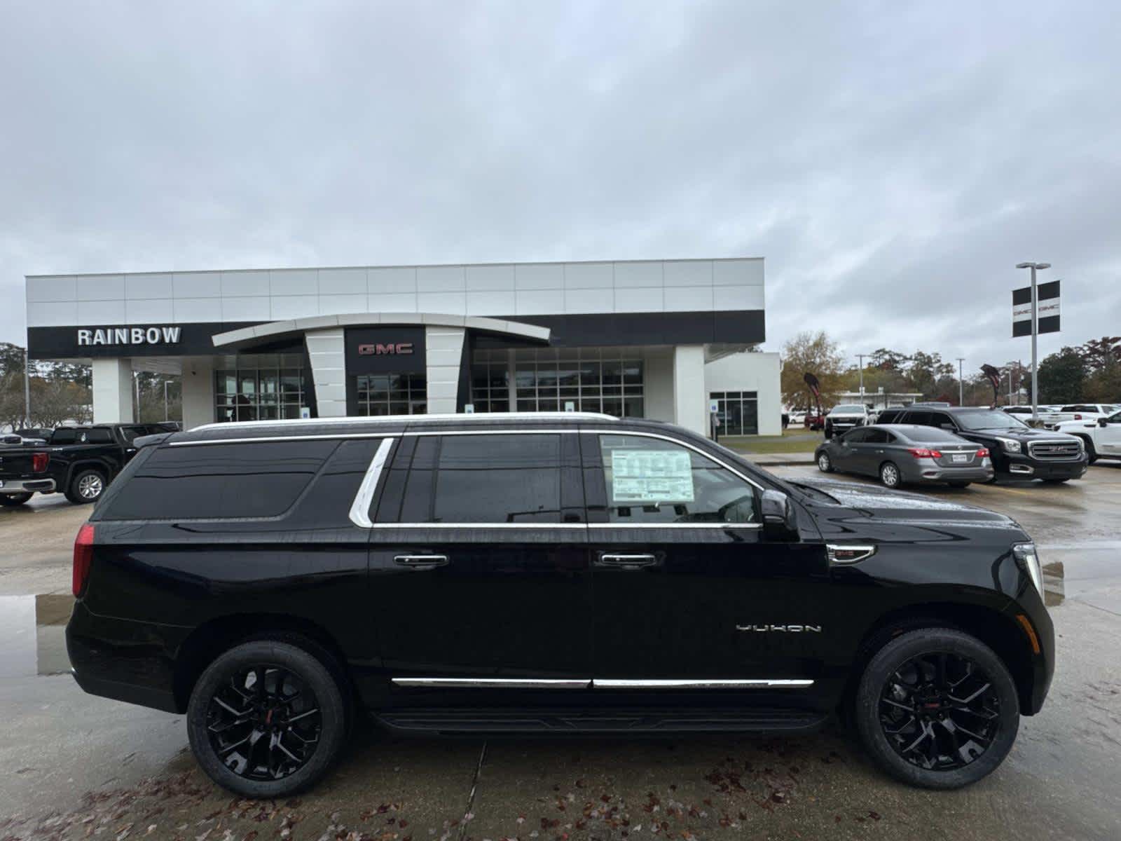 2026 GMC Yukon XL Elevation's photo