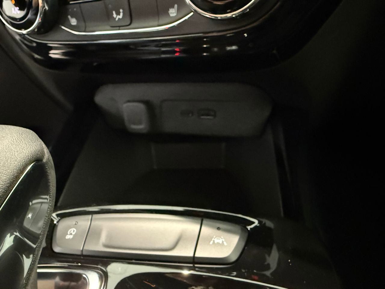 2025 Chevrolet Trax photo 18
