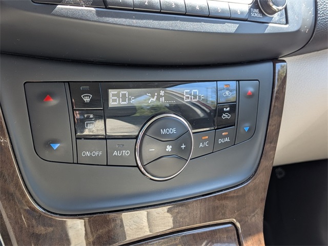 2015 Nissan Sentra SL photo 18