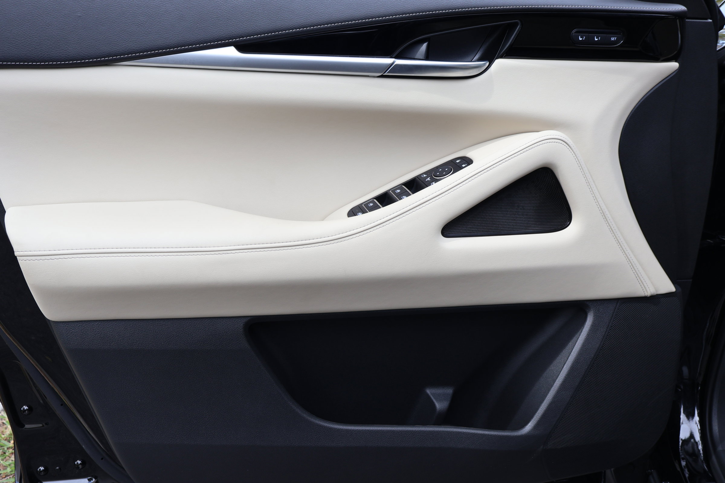 2025 Infiniti QX60 Pure photo 14