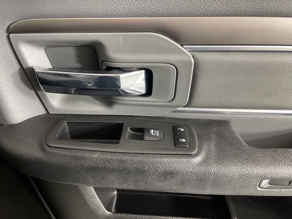 2023 Ram 1500 Classic SLT photo 12