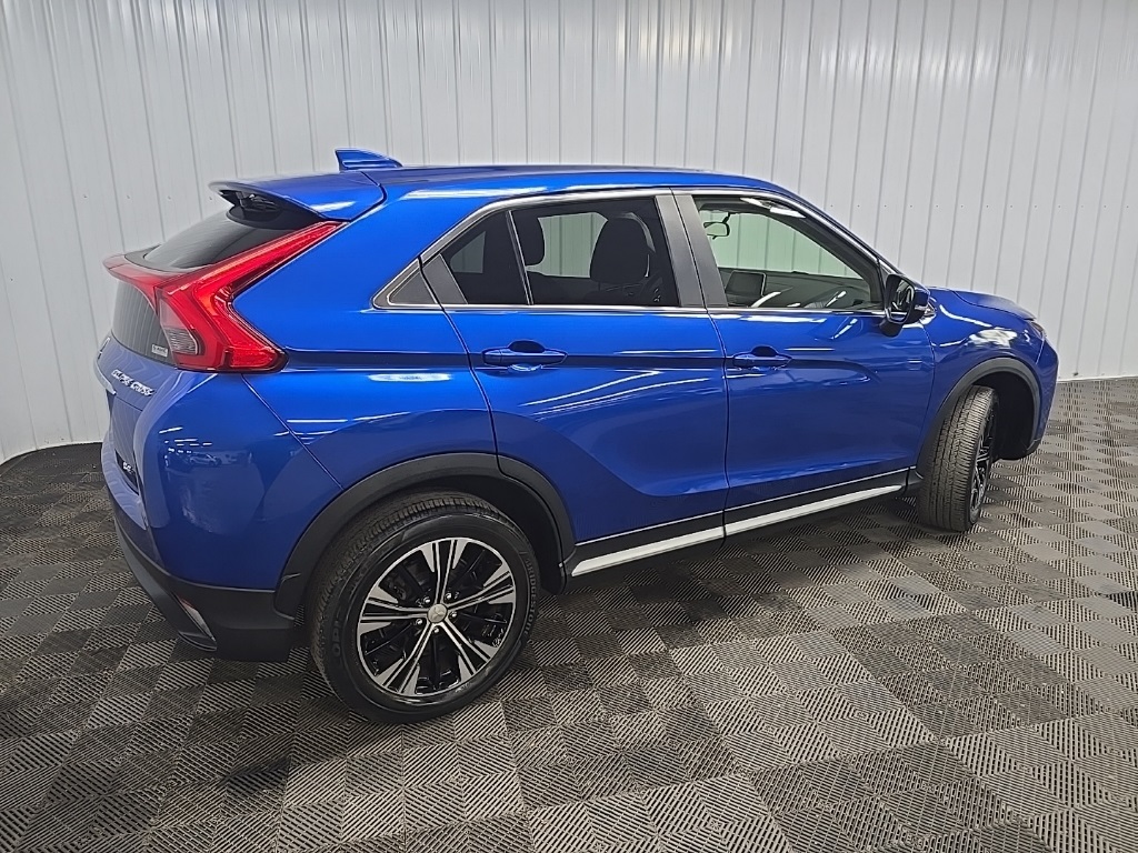 2018 Mitsubishi Eclipse Cross SE photo 3