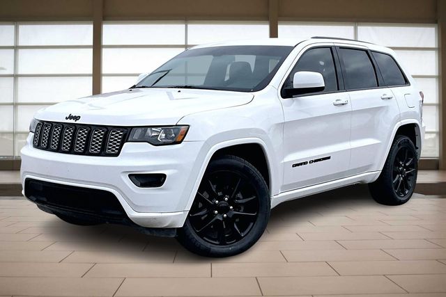2018 Jeep Grand Cherokee Altitude's photo