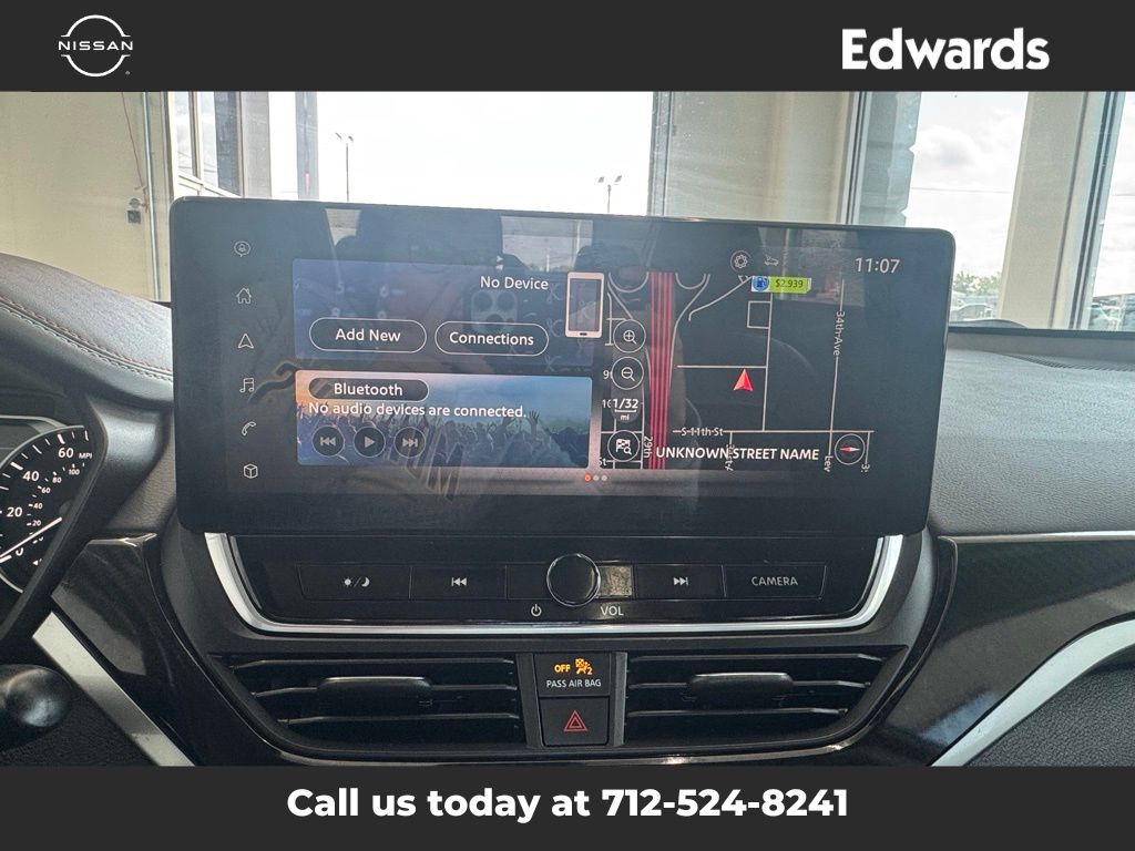 2023 Nissan Altima 2.5 SR photo 19
