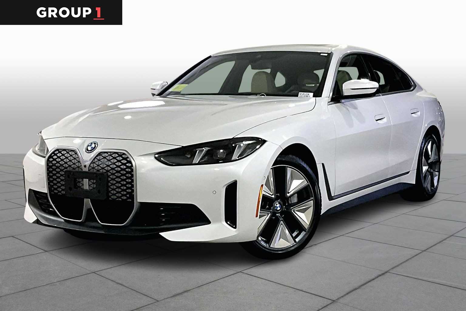 2025 BMW i4 40's photo