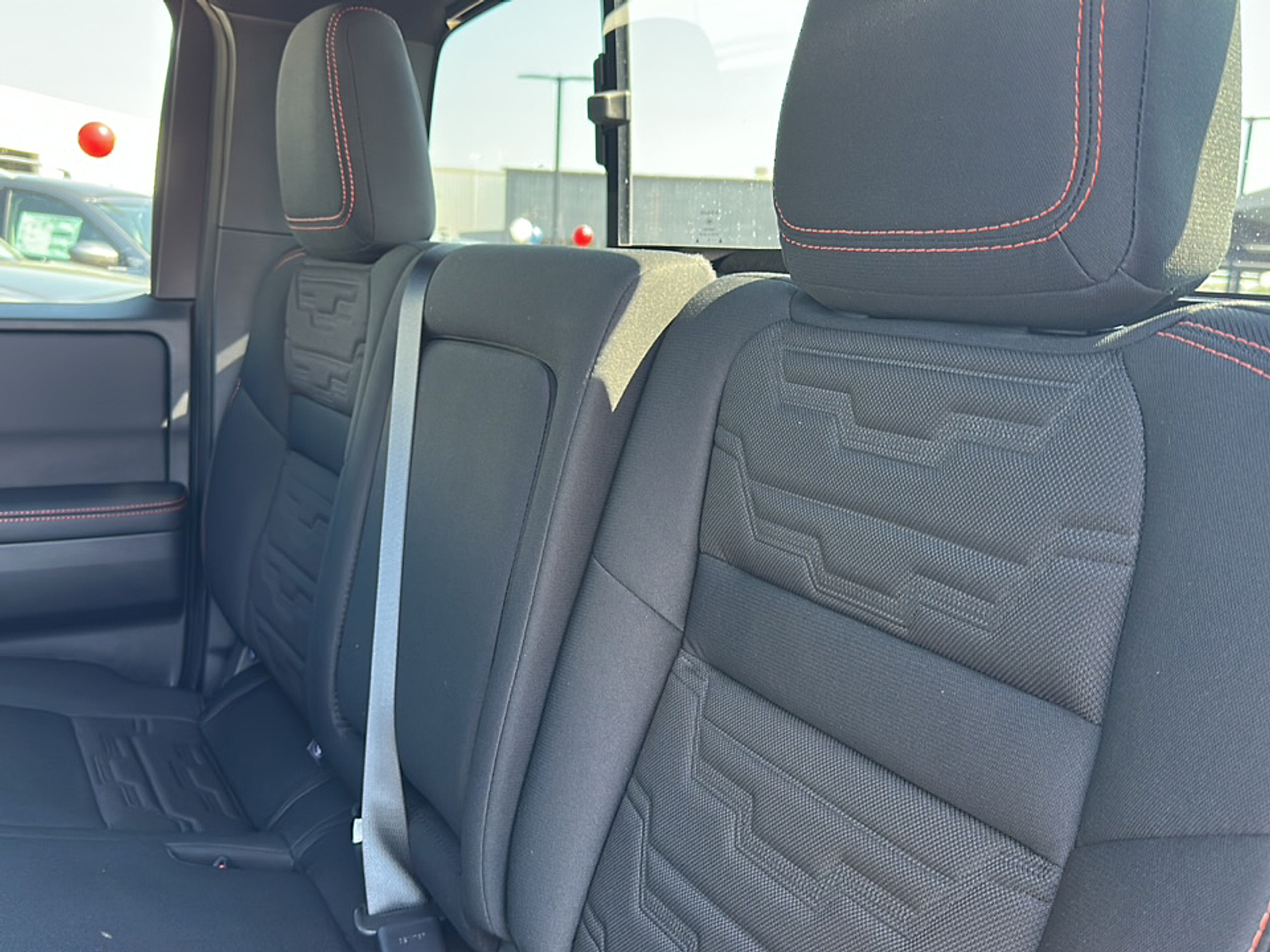 2025 Nissan Frontier PRO-4X Crew Cab photo 4