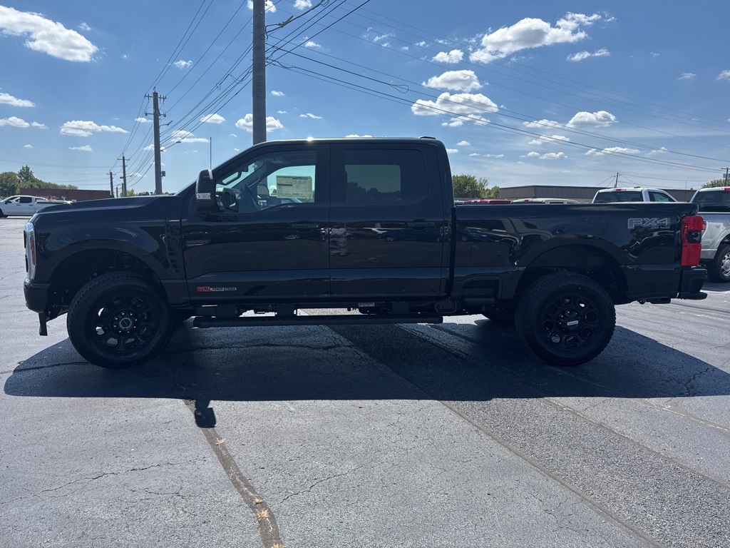2025 Ford F-350 Lariat photo 4