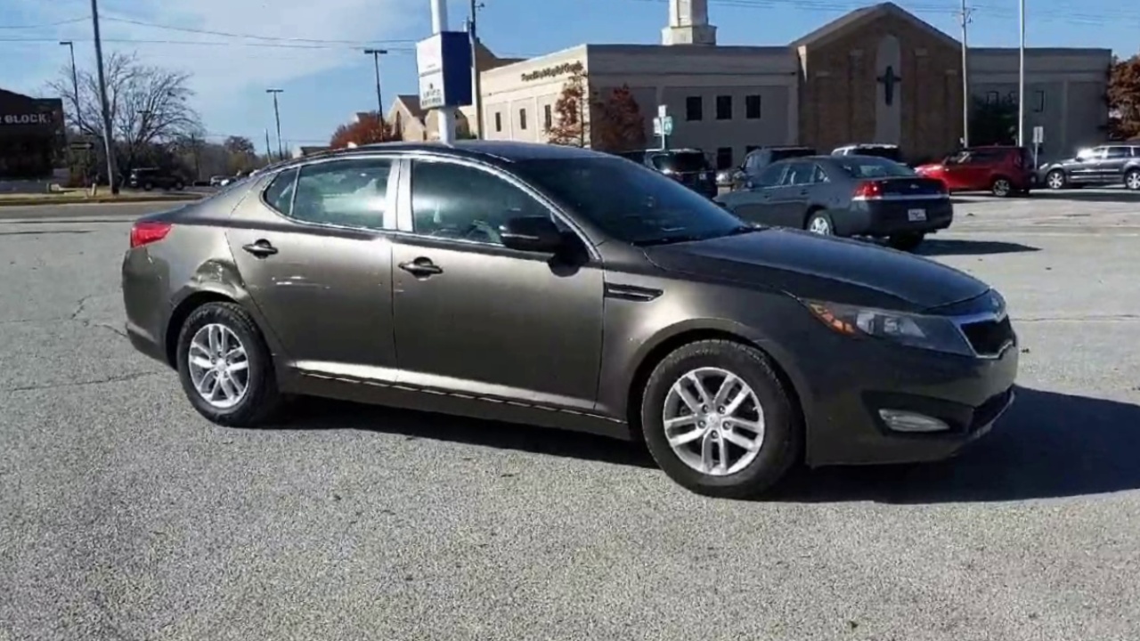 2013 Kia Optima LX photo 2