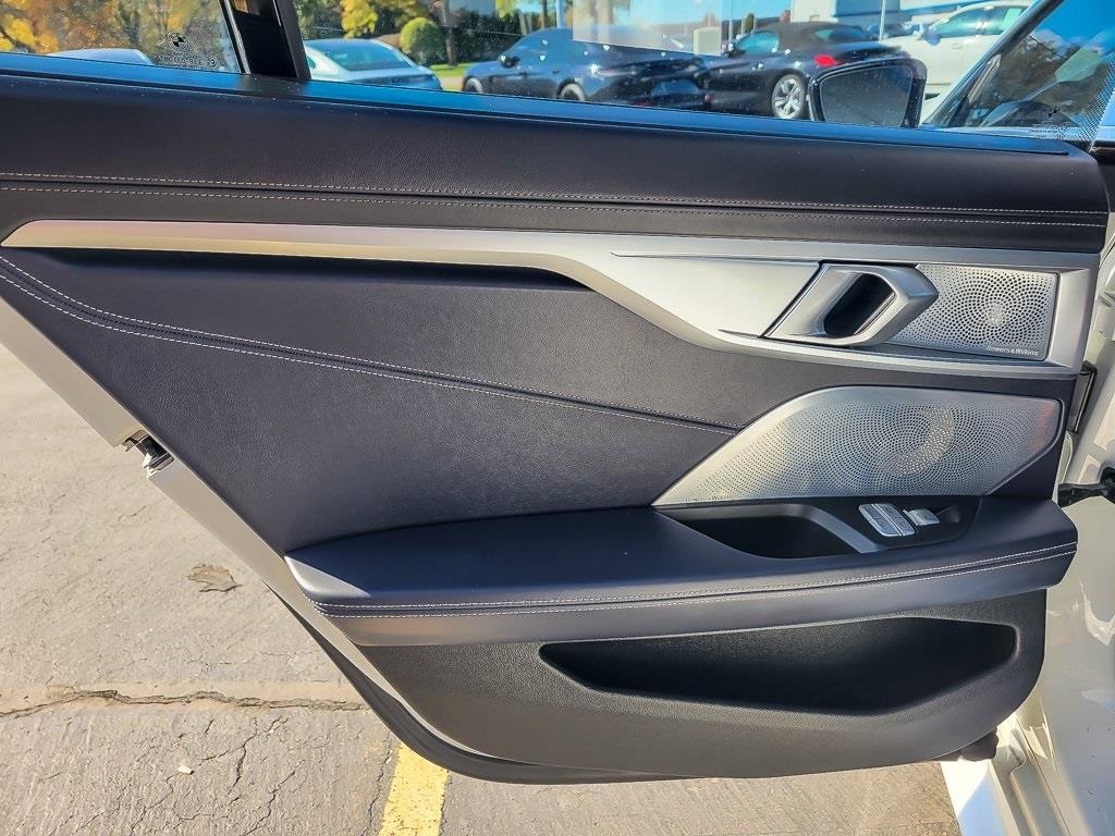 2022 BMW M850I - Image 18