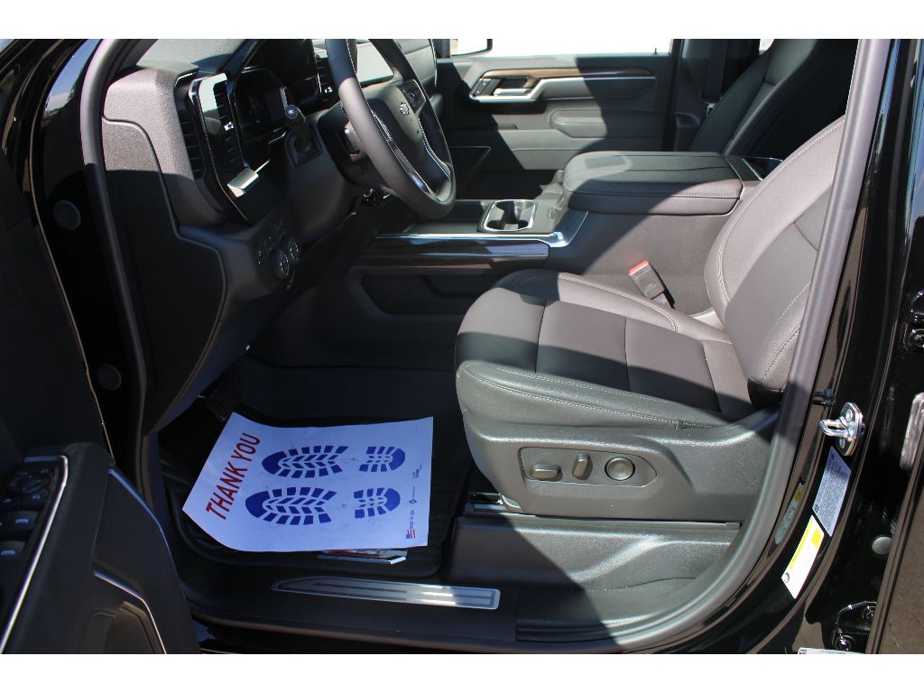 2026 Chevrolet Silverado 2500HD LT photo 5